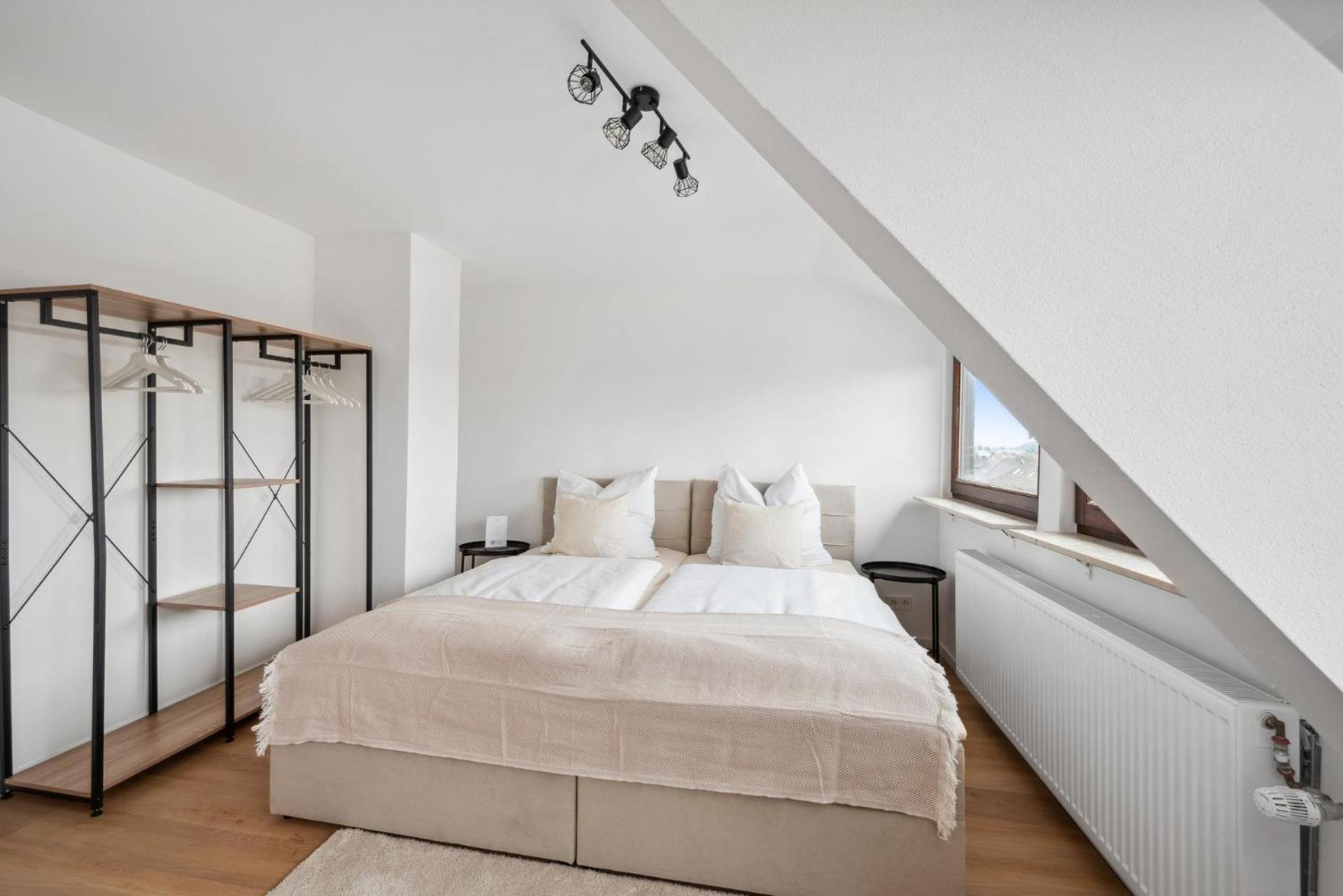 Malu Rooms - Top Lage, Kostenloser Parkplatz, Klima, Netflix, 24H Checkin Ludwigsburg Exterior photo